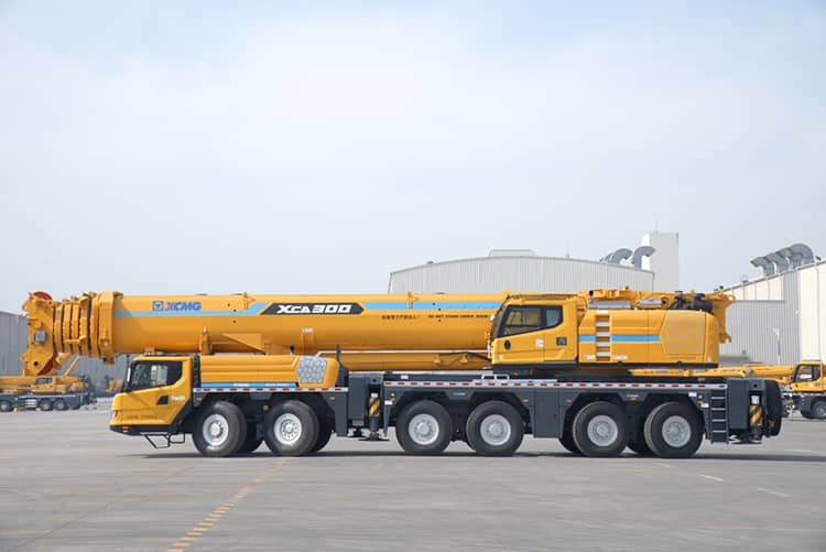 XCMG Official 300 Ton hydraulic truck crane XCA300 New All Terrain Crane Price